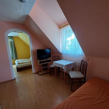 Petra Vendeghaz Apartment Buk Exterior photo